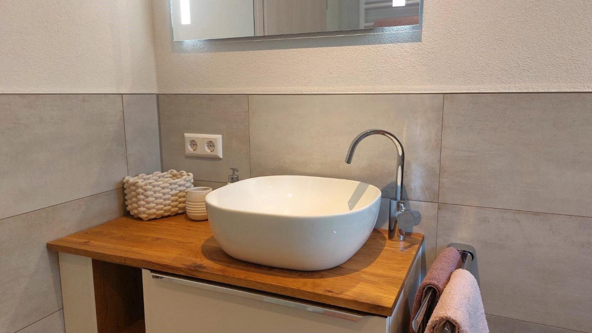 באיירסברון Schoene Zeiten Ferienwohnung, 80Qm מראה חיצוני תמונה