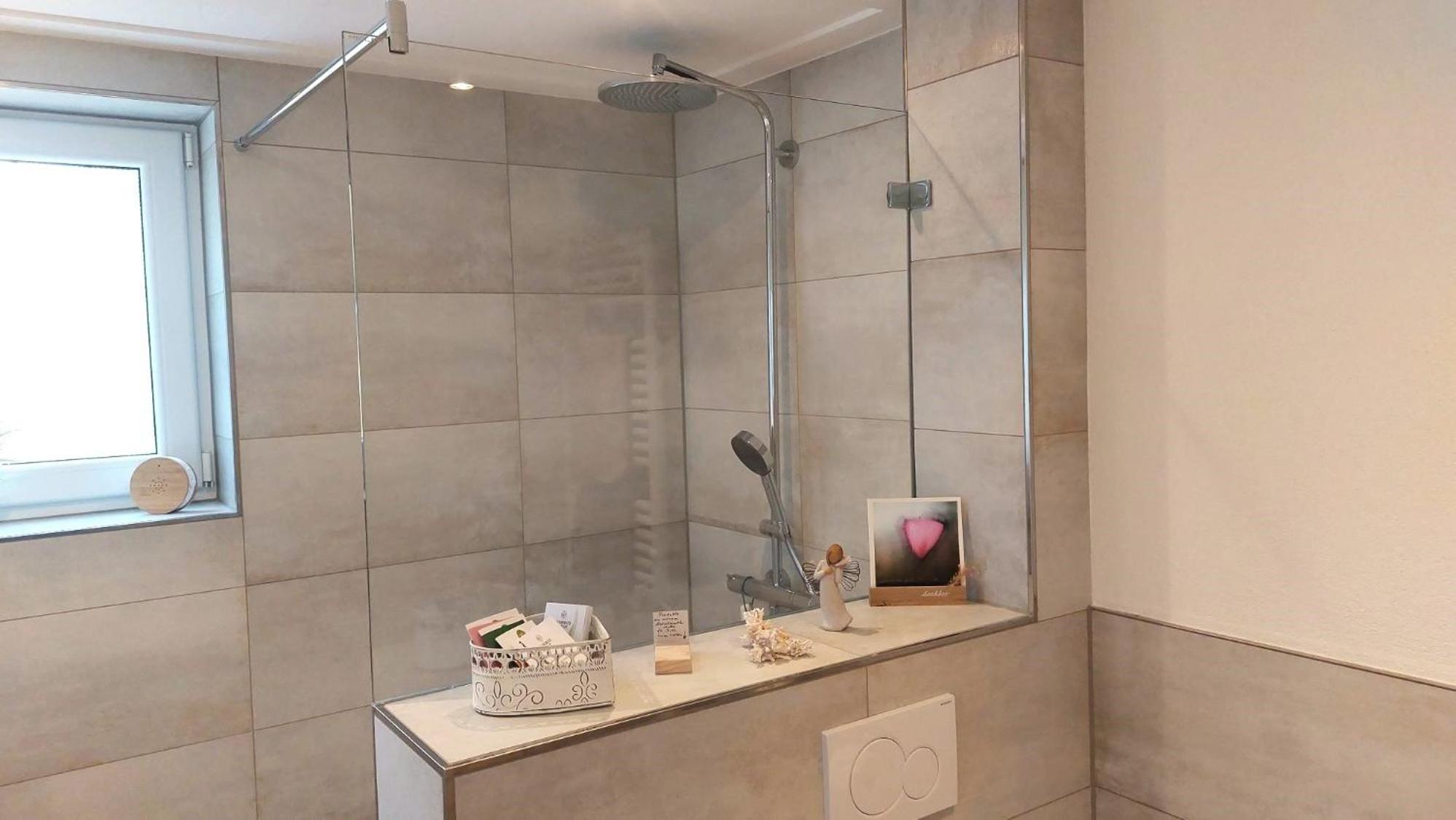 באיירסברון Schoene Zeiten Ferienwohnung, 80Qm מראה חיצוני תמונה