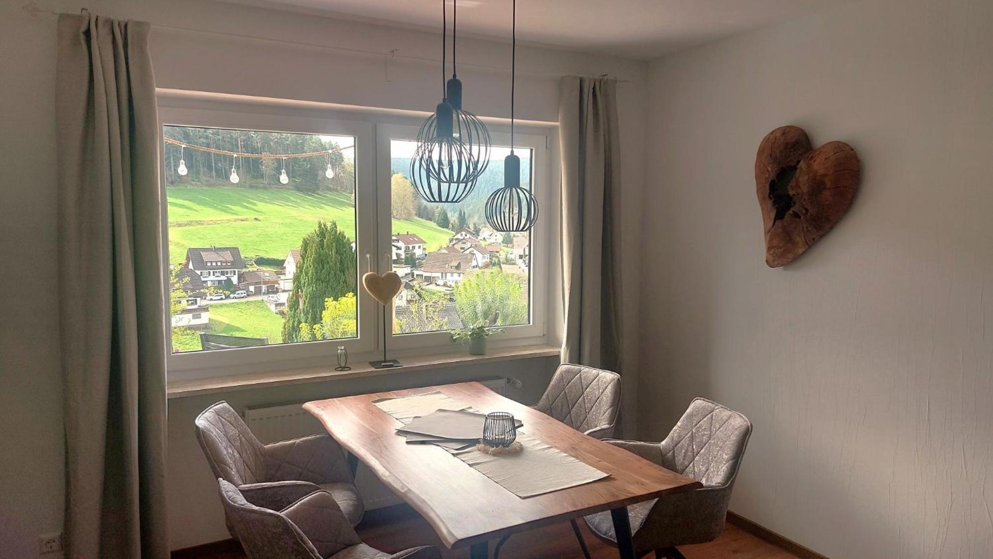 באיירסברון Schoene Zeiten Ferienwohnung, 80Qm מראה חיצוני תמונה